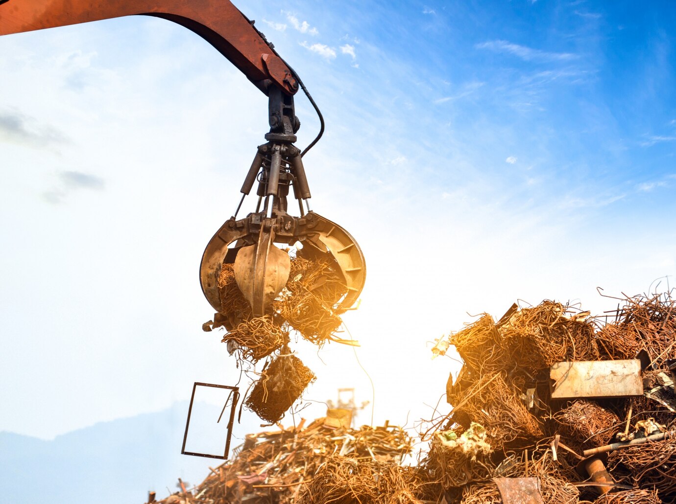 crane-grab-scrap_1112-1219